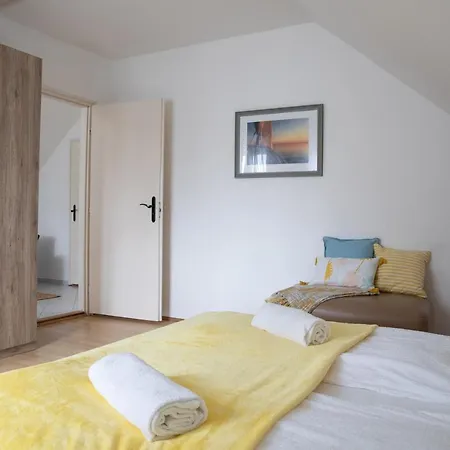 Oliva 8 Fos Balatoni Nyaralo *