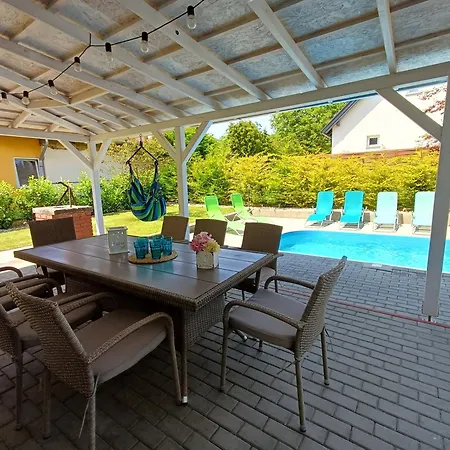 Oliva 8 Fos Balatoni Nyaralo بيت للعطل