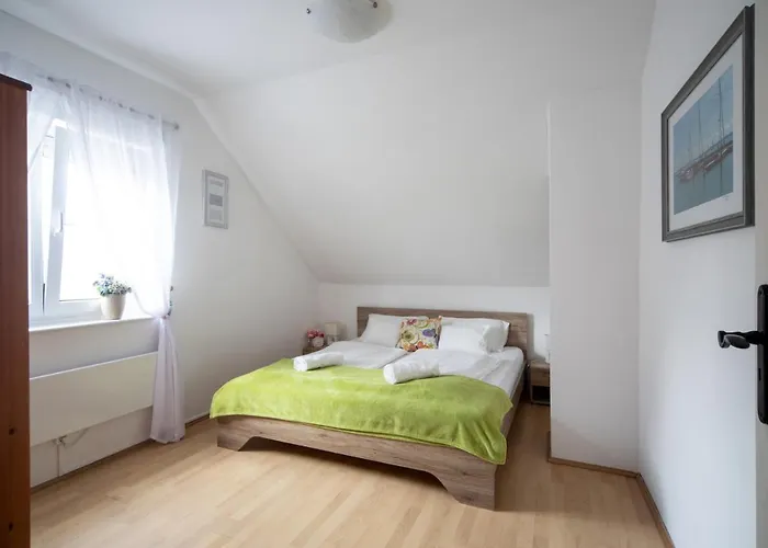 Oliva 8 Fos Balatoni Nyaralo * בלטונקראטיה