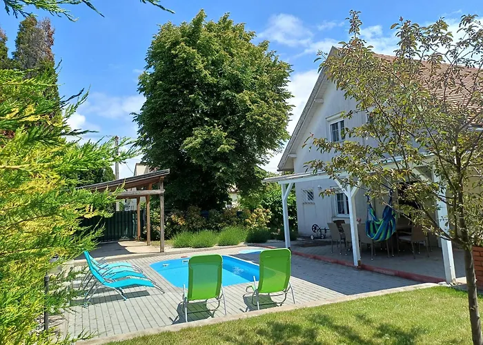 Oliva 8 Fos Balatoni Nyaralo בלטונקראטיה